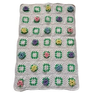Baby Blanket Granny Square White Rose Raised Flower Afghan 28X41"